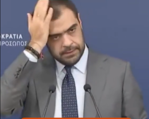 Μαρινάκης «α λα Τασούλας»: Πανικός μπροστά στις κάμερες για ΟΠΕΚΕΠΕ 2 -Πάρτι στο Tiktok (video)