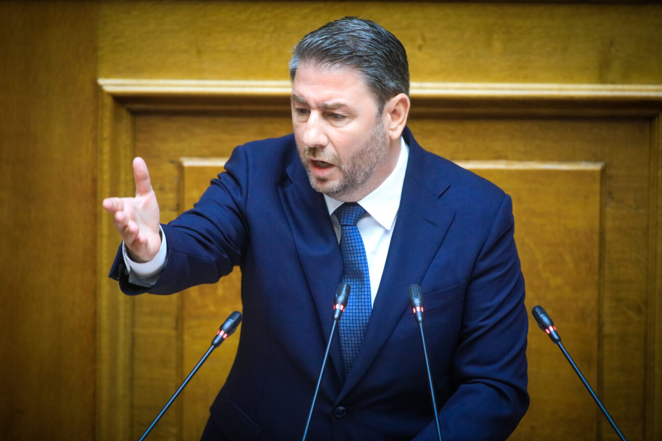 Αποχώρησε το ΠΑΣΟΚ από την Βουλή: «Θα σας αφήσουμε μόνους σε αυτόν τον ολισθηρό κατήφορο – Η ΝΔ θα ηττηθεί»