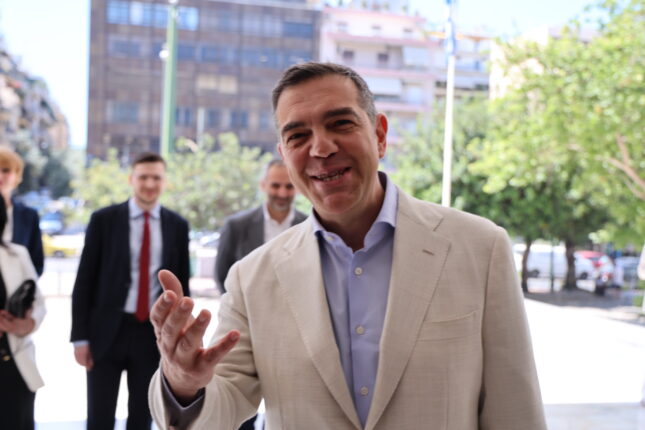 Τσίπρας: Στον Άρειο Πάγο για την την ιδρυτική διακήρυξη της ΕΛΑΣ – Το πρόσωπο που είναι μαζί του