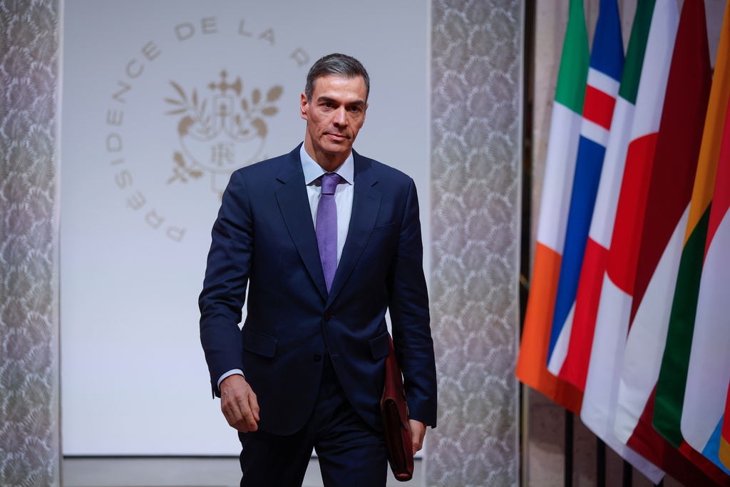 Πέδρο Σάντσεθ: Αυξάνεται η πίεση μετά την έρευνα για διαφθορά – Σενάρια πρότασης δυσπιστίας από την αντιπολίτευση