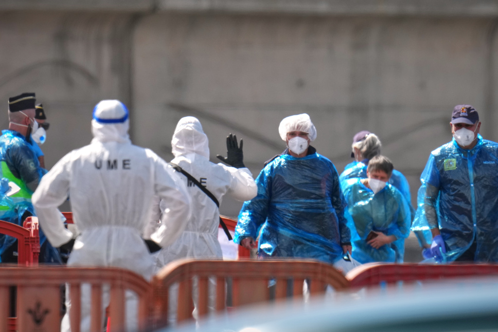Χανταϊός: Στα 13 τα επιβεβαιωμένα κρούσματα που συνδέονται με το κρουαζιερόπλοιο – Νέο περιστατικό στην Ισπανία