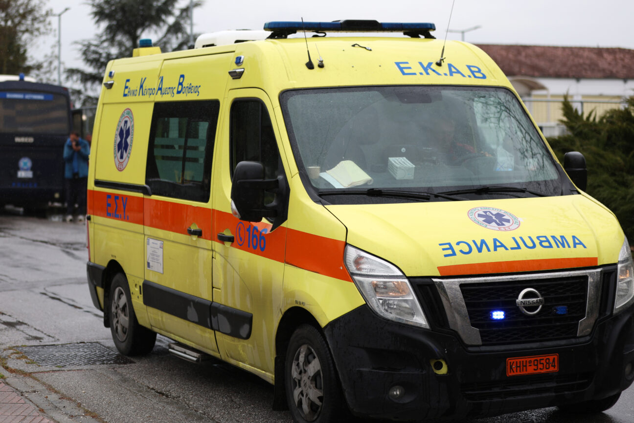Καλάβρυτα: Τουρίστας πήγε τη σύζυγό του στο νοσοκομείο και πέθανε εκείνος