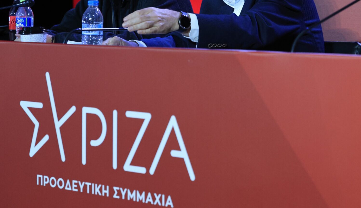 ΣΥΡΙΖΑ για υποκλοπές: «Η κυβέρνηση εκβιάζεται απροκάλυπτα – Ο Εισαγγελέας ΑΠ να καλέσει τον Ντίλιαν»