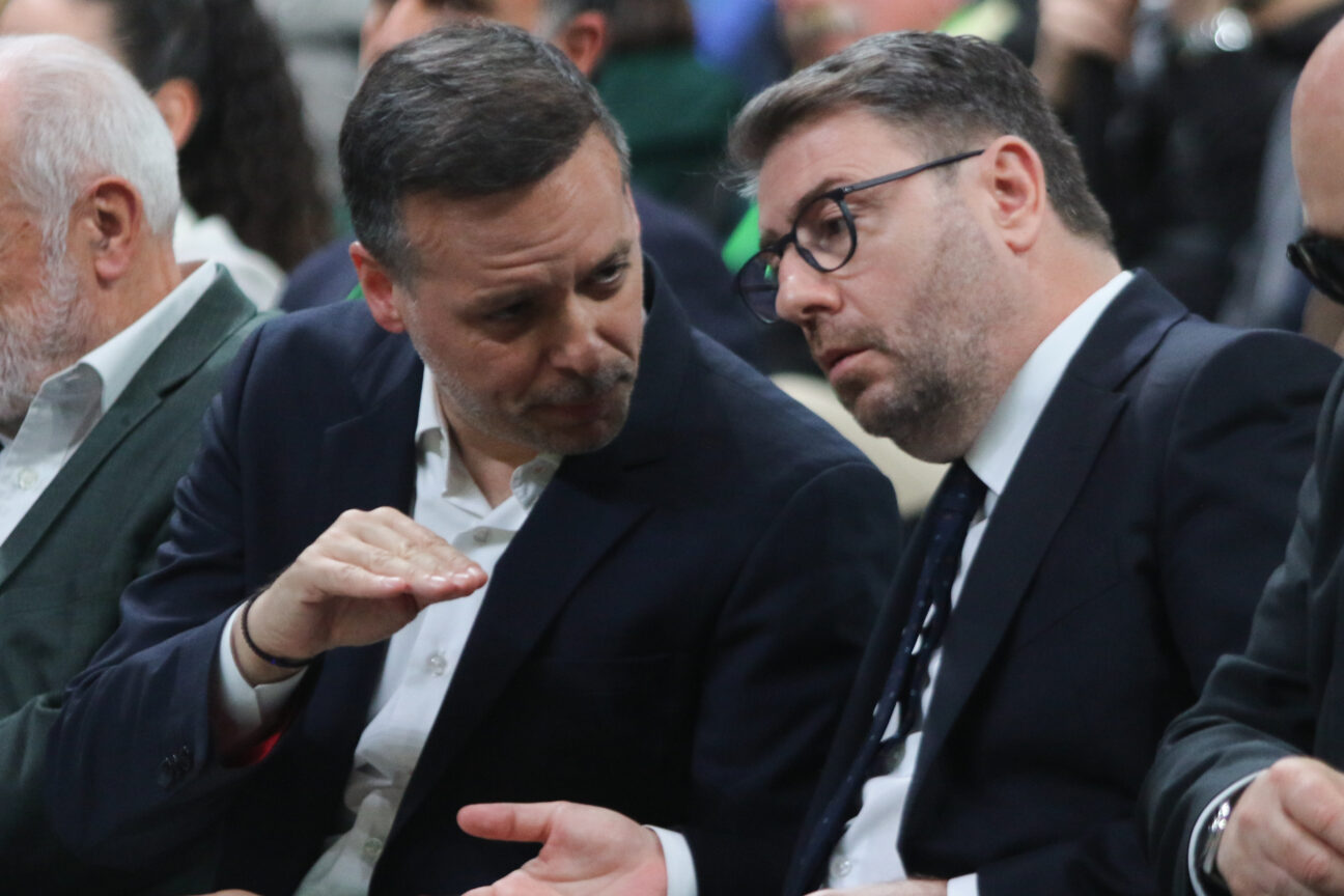 ΠΑΣΟΚ: Αποστάσεις από τον Δούκα χωρίς «εν βρασμώ» κινήσεις μεταξύ δημοσκοπήσεων και συνεδρίασης του Πολιτικού Συμβουλίου