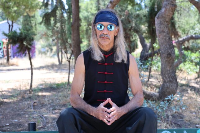 Χαΐνης Δ. Αποστολάκης: «Σπανίως έχω δει λυράρη να ζει λυράρικα»