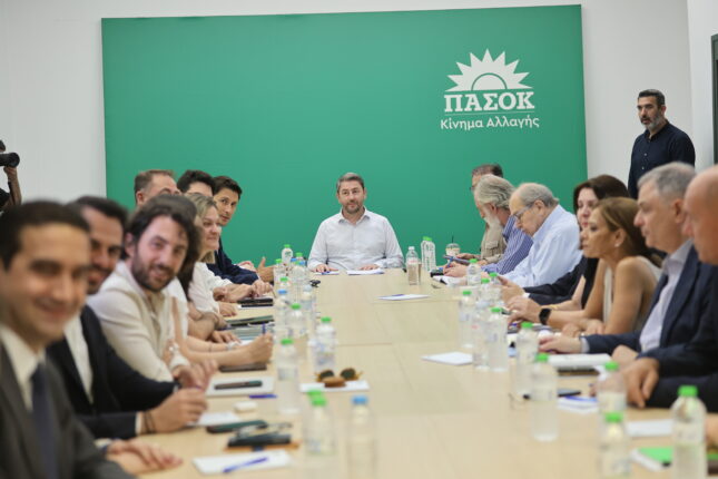ΠΑΣΟΚ: Η σύνθεση της οιονεί «σκιώδους κυβέρνησης» ενόψει εκλογών