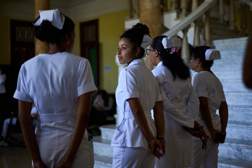 Κούβα: Σε εκκρεμότητα 95.000 χειρουργεία – Η κλιμάκωση του α