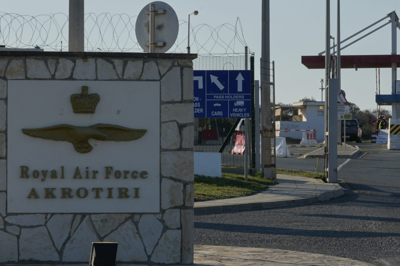 Διπλωματική κρίση Κύπρου- Βρετανίας – Η Λευκωσία ζητά εγγυήσεις για τις βάσεις