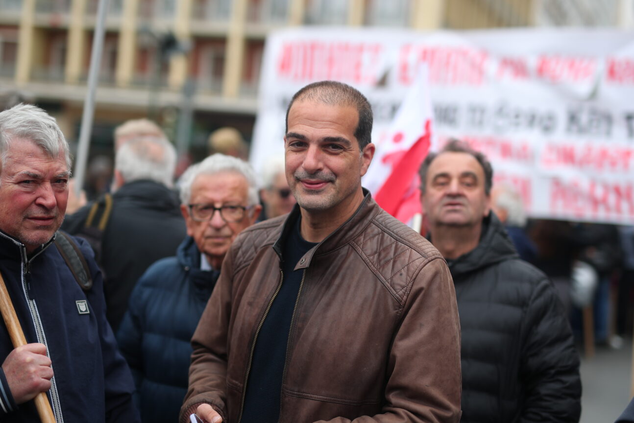 Σακελλαρίδης για τις αποχωρήσεις από τη Νέα Αριστερά: «Η διέξοδος προς τον Τσίπρα είναι σαν να πουλάμε καθρεφτάκια στους ιθαγενείς»
