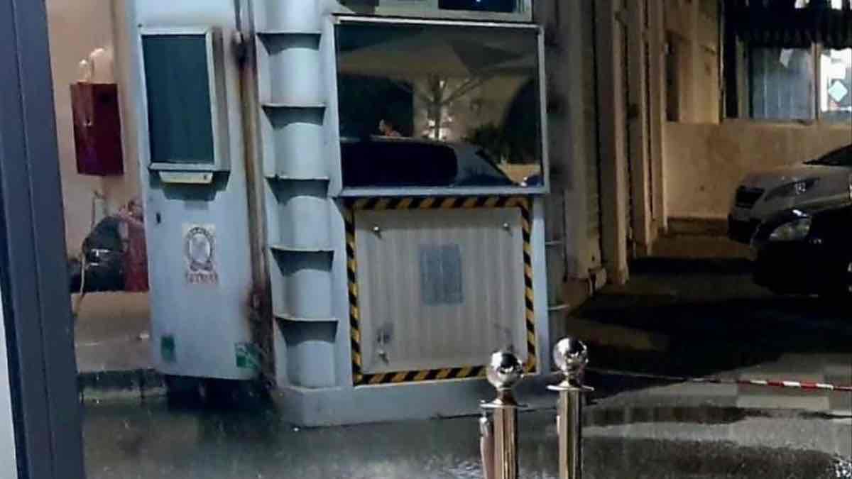 Άγιοι Ανάργυροι: Θύμα ενδοοικογενειακής βίας καταγγέλλει το 