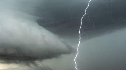 eyeonicimages lightning 4713379 scaled e1784282395950