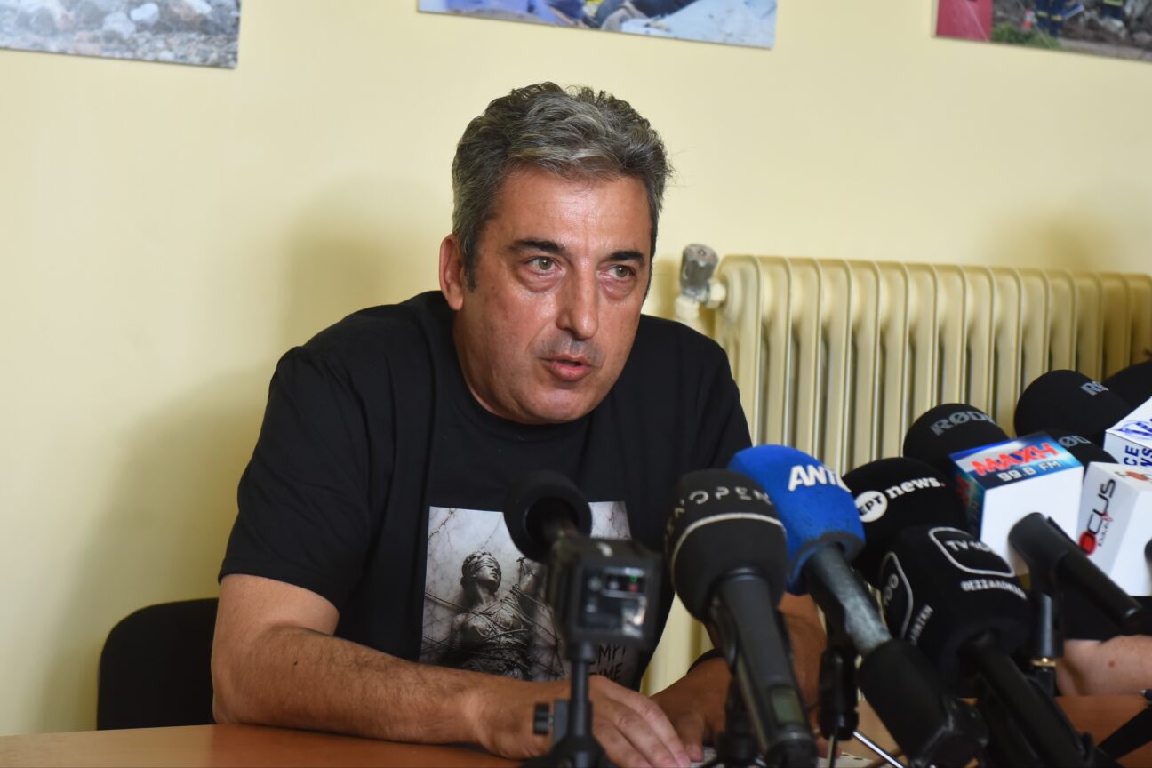 Φωτογραφία για: Ασλανίδης: «Δεν θα συναντηθούμε ποτέ με Μητσοτάκη και Αγοραστό - Δεν έχουμε δουλειά να συναντάμε δολοφόνους» 1 5200667