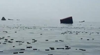 Πλοίο βυθίστηκε στα Στενά του Ορμούζ